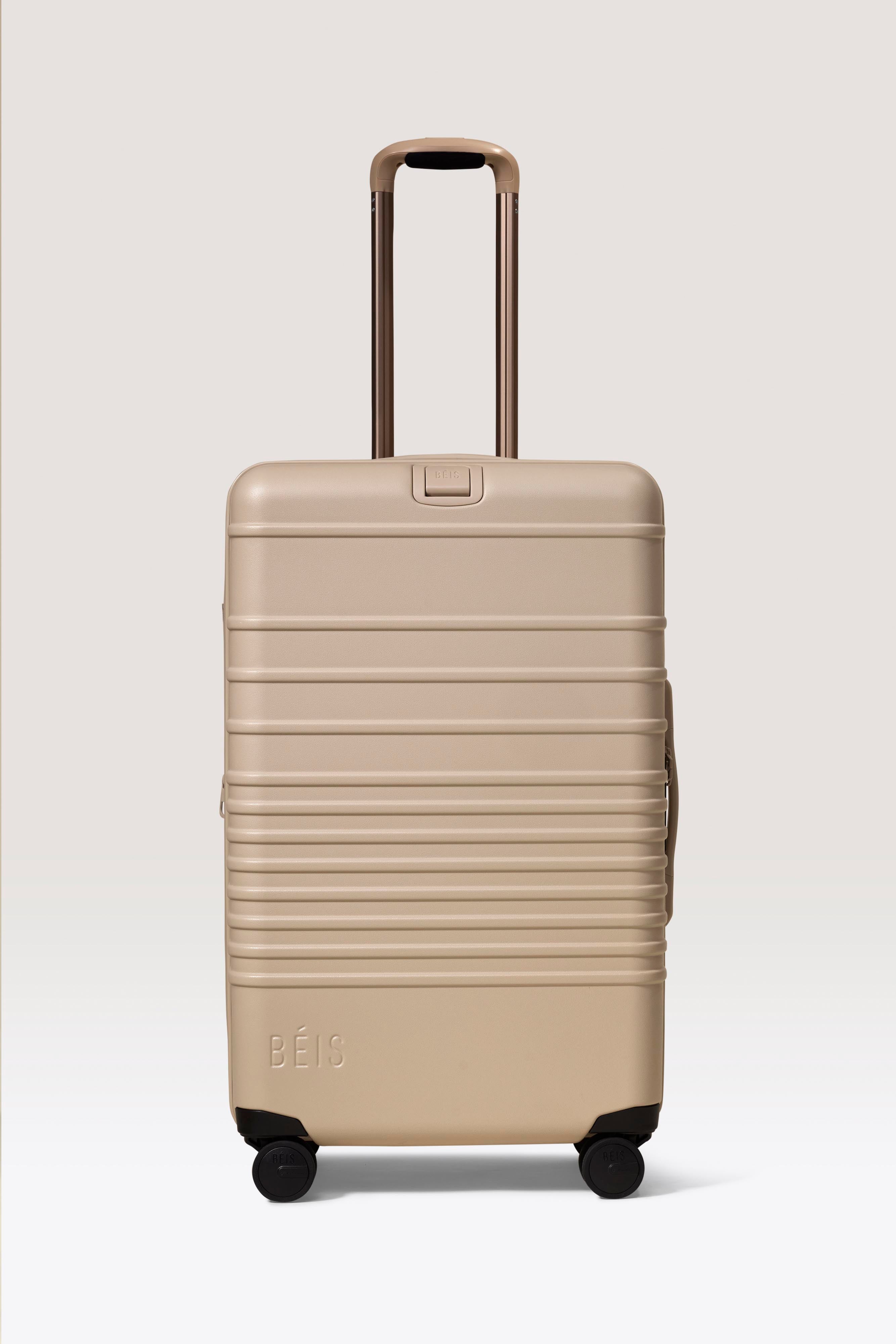 BEIS181401-TheMediumCheckInRoller-Beige-Product-0709_01e45956-811f-452d-8824-b4690f21dab8