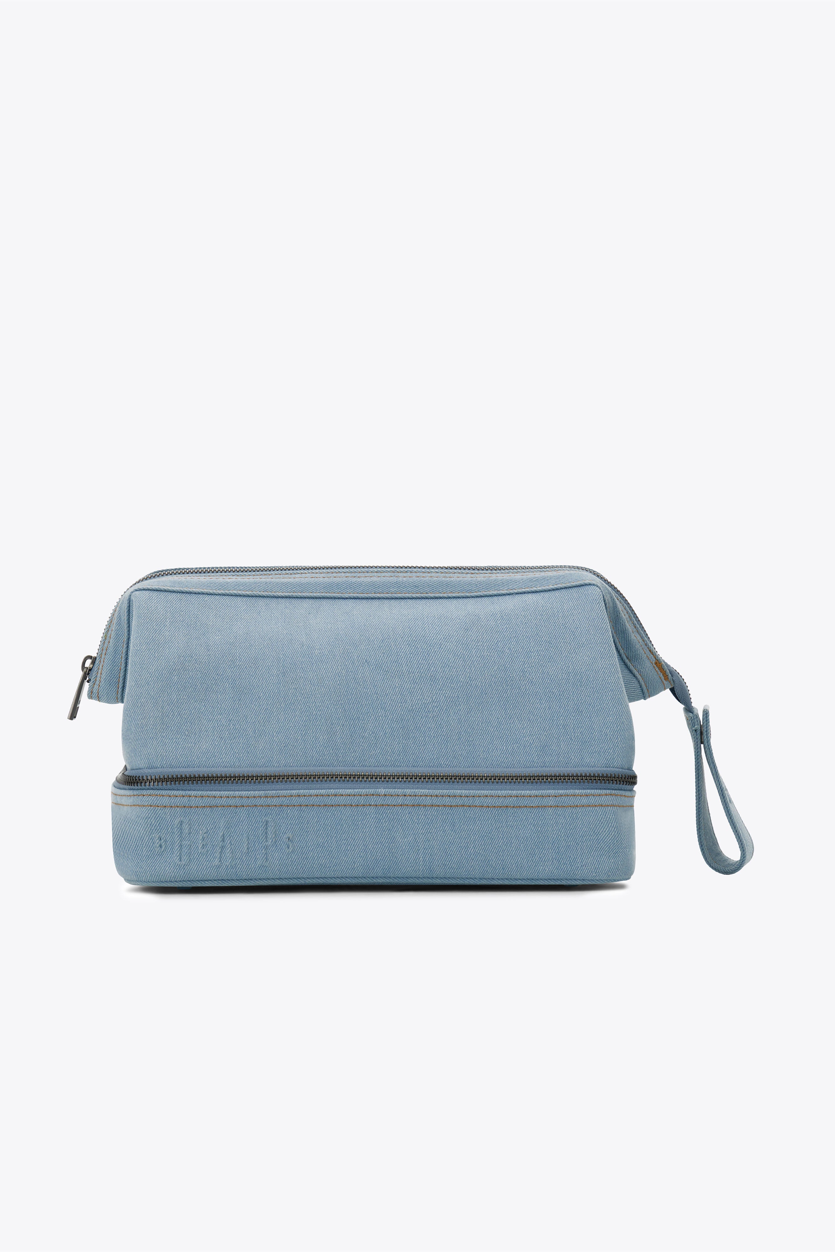 gapproduct_0020_BEIS145601-GapXTheDoppKit-DenimBlue-Product_0140_V2